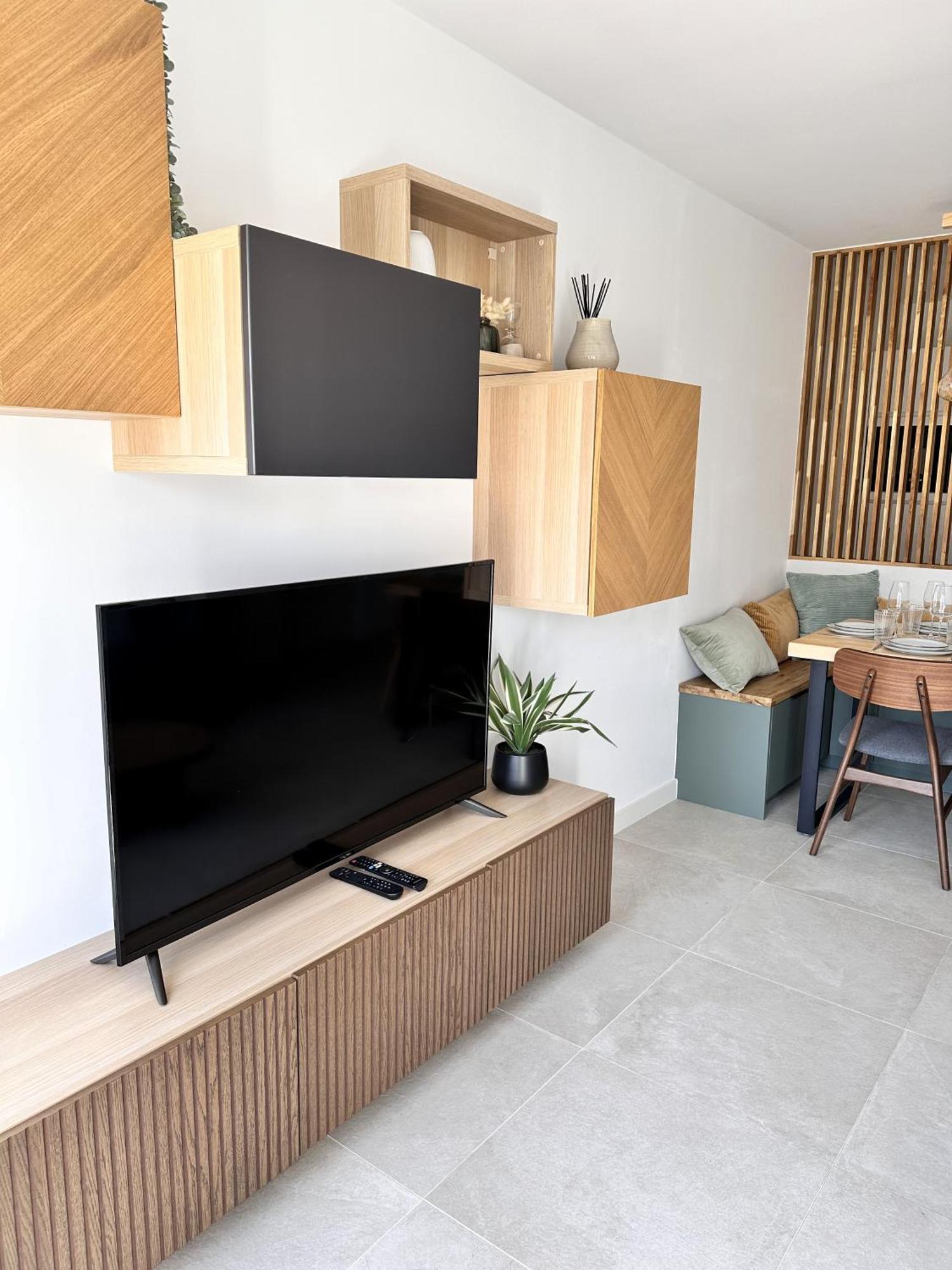*new* Bohemia 6 Pax Apartment *